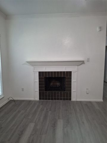 2025 Augusta Drive 205, Houston, TX 77057
