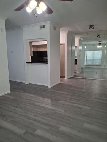 2025 Augusta Drive 205, Houston, TX 77057