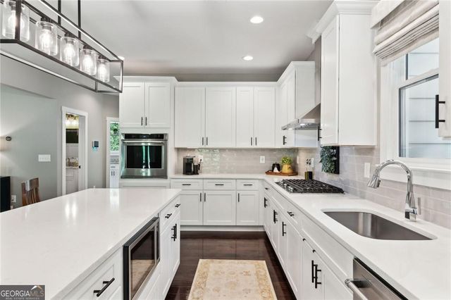 6011 Tradewinds Cove, Gainesville, GA 30506