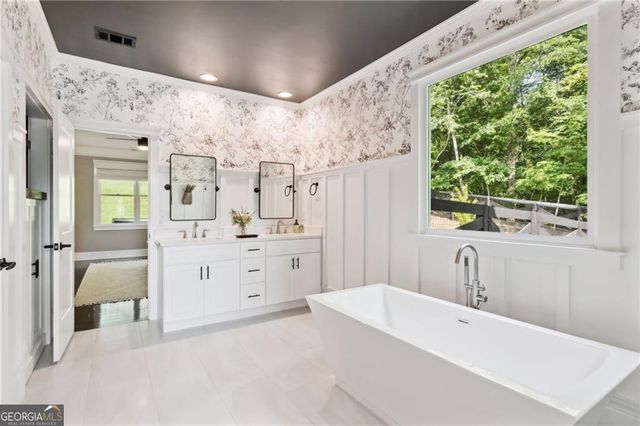 6011 Tradewinds Cove, Gainesville, GA 30506