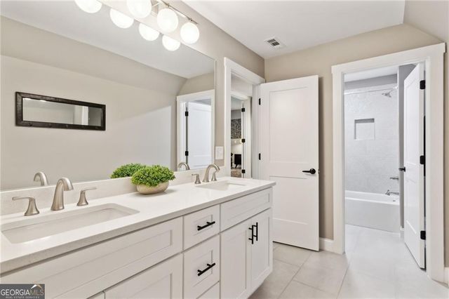 6011 Tradewinds Cove, Gainesville, GA 30506