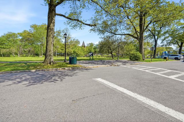 101 Sheldrake Place 12, Mamaroneck, NY 10543