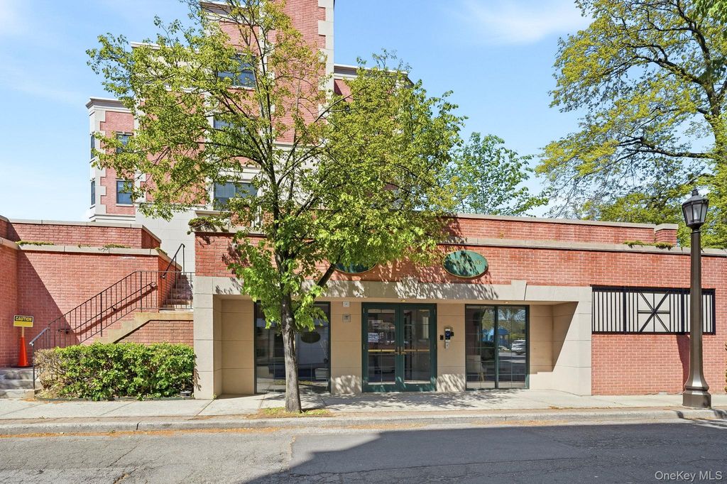 101 Sheldrake Place 12, Mamaroneck, NY 10543
