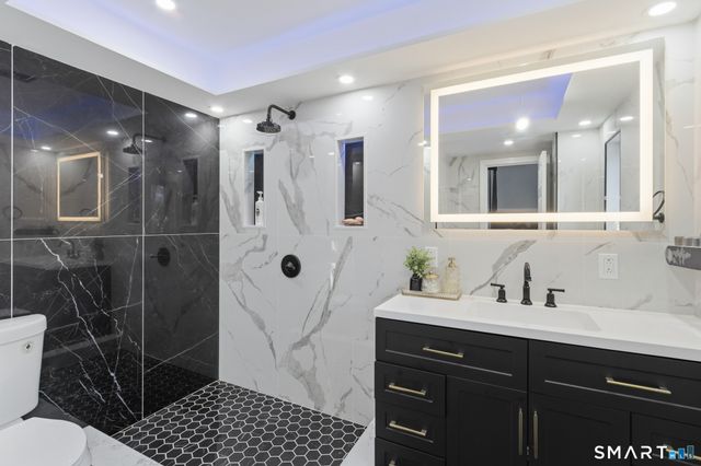 589 Racebrook Road, Orange, CT 06477