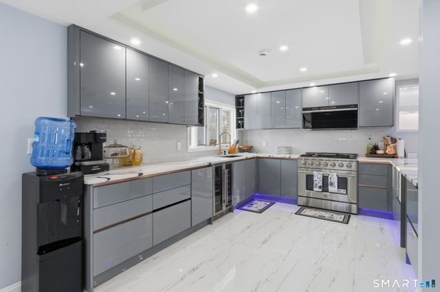 589 Racebrook Road, Orange, CT 06477