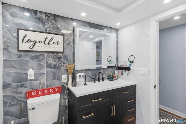 589 Racebrook Road, Orange, CT 06477