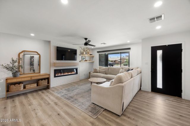 3135 N 81ST Street, Scottsdale, AZ 85251