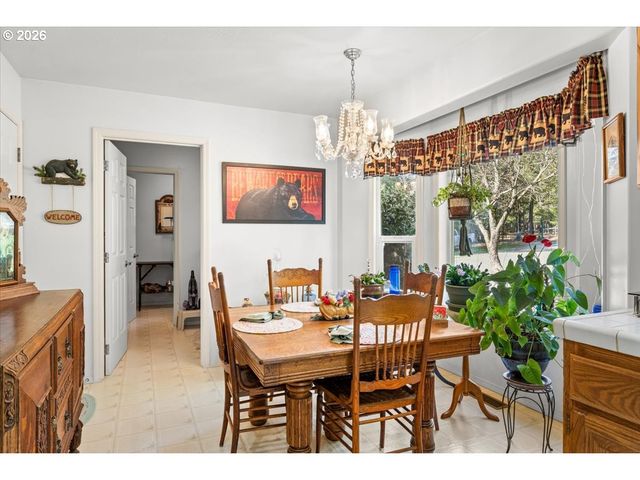 122 CARLOS Ave, Rogue River, OR 97537