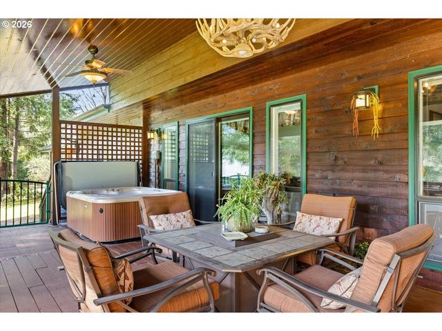 122 CARLOS Ave, Rogue River, OR 97537