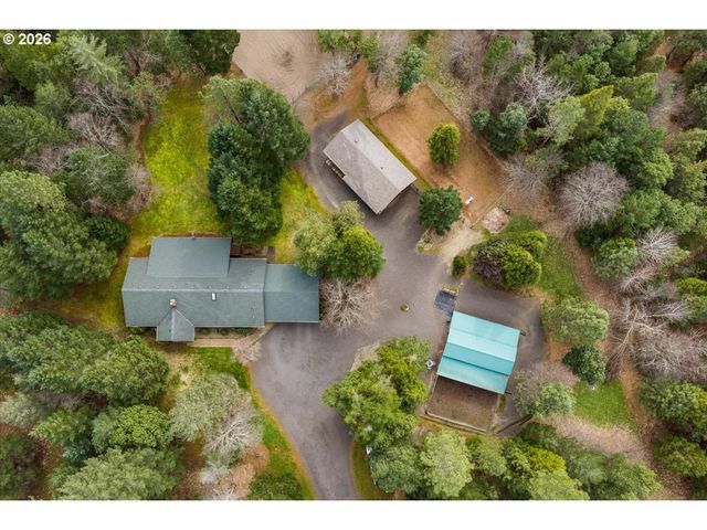 122 CARLOS Ave, Rogue River, OR 97537