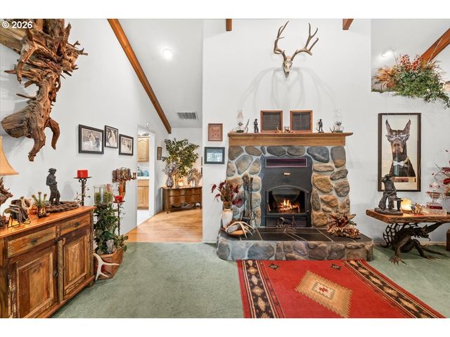 122 CARLOS Ave, Rogue River, OR 97537
