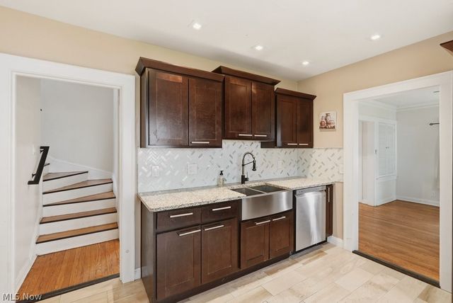 3871 Mayfield Road, Cleveland Heights, OH 44121
