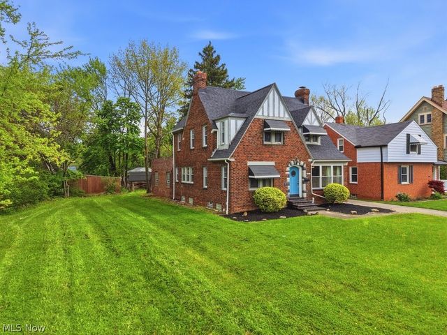 3871 Mayfield Road, Cleveland Heights, OH 44121