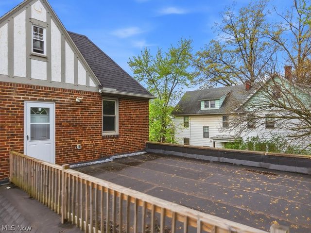 3871 Mayfield Road, Cleveland Heights, OH 44121