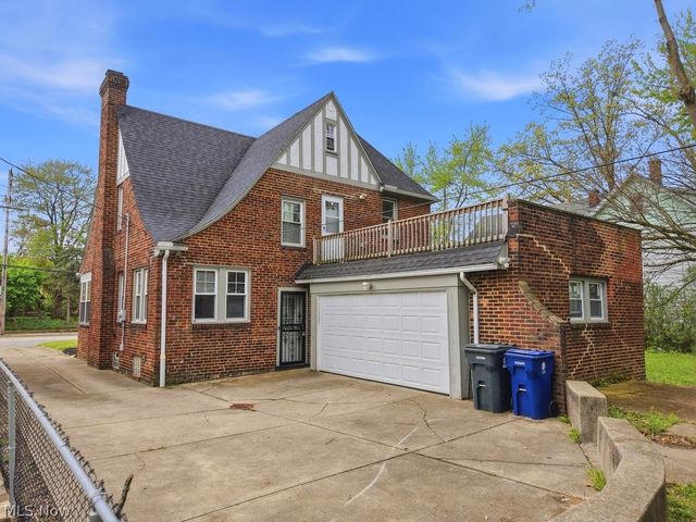3871 Mayfield Road, Cleveland Heights, OH 44121