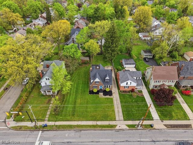 3871 Mayfield Road, Cleveland Heights, OH 44121