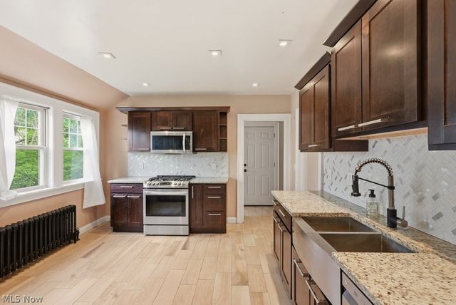 3871 Mayfield Road, Cleveland Heights, OH 44121