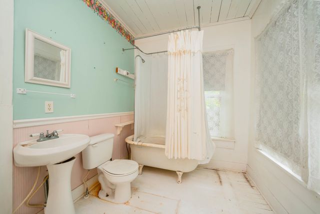 508 N Soda Street, Jefferson, TX 75657