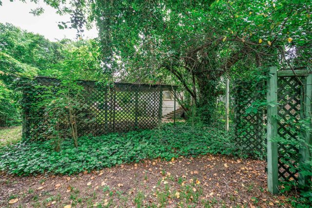 508 N Soda Street, Jefferson, TX 75657