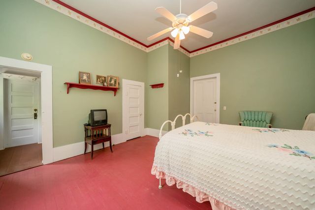 508 N Soda Street, Jefferson, TX 75657