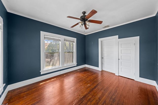 821 Moore St, Kerrville, TX 78028