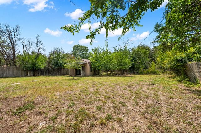 821 Moore St, Kerrville, TX 78028