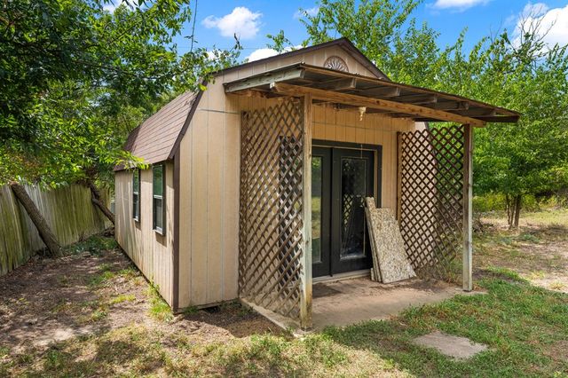 821 Moore St, Kerrville, TX 78028