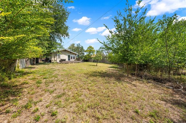 821 Moore St, Kerrville, TX 78028