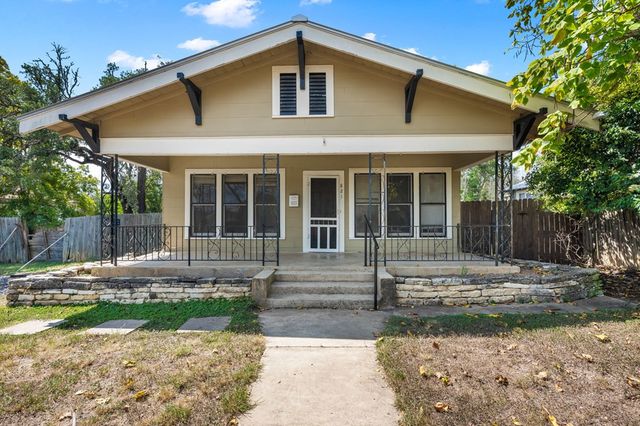 821 Moore St, Kerrville, TX 78028