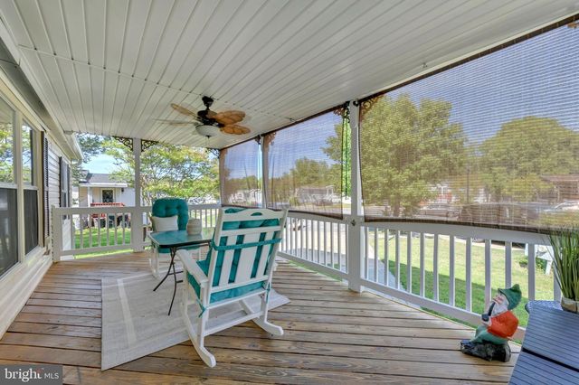 462 SARAH ANNE DR, Lothian, MD 20711