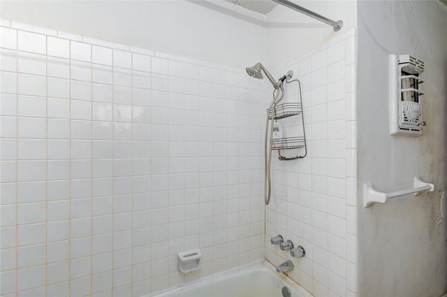 4112 Pine Shadows Street, Dickinson, TX 77539