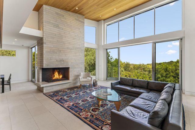16 Sundown PKWY, Austin, TX 78746