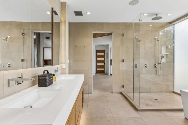 16 Sundown PKWY, Austin, TX 78746