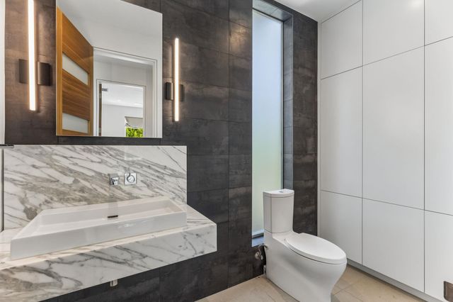 16 Sundown PKWY, Austin, TX 78746