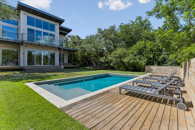 16 Sundown PKWY, Austin, TX 78746