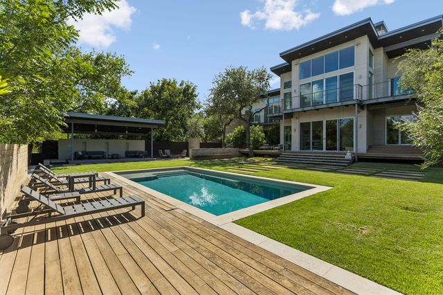 16 Sundown PKWY, Austin, TX 78746