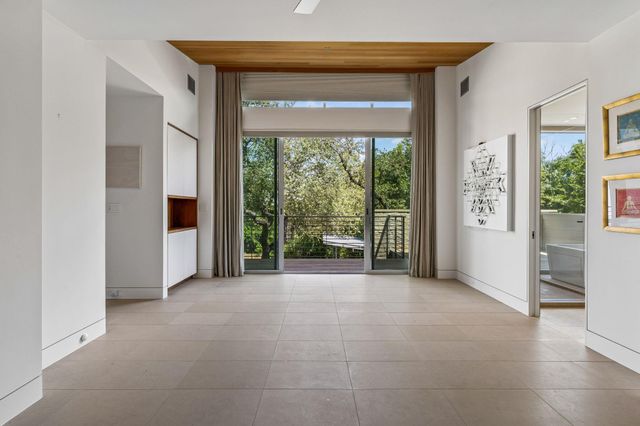 16 Sundown PKWY, Austin, TX 78746