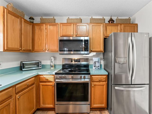 621 ENCONTO STREET, Lady Lake, FL 32159