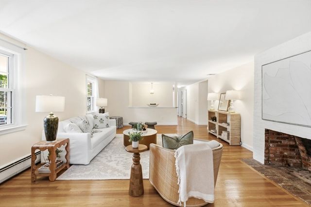 7 Longbow Circle, Lynnfield, MA 01940