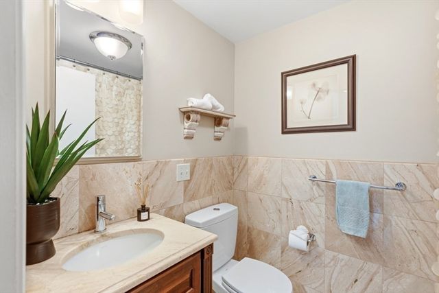 7 Longbow Circle, Lynnfield, MA 01940