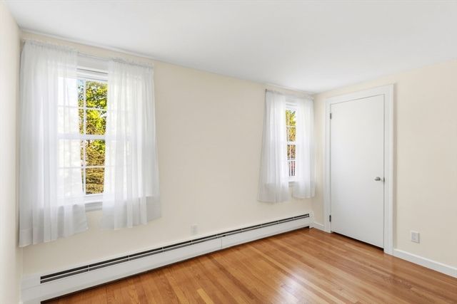 7 Longbow Circle, Lynnfield, MA 01940
