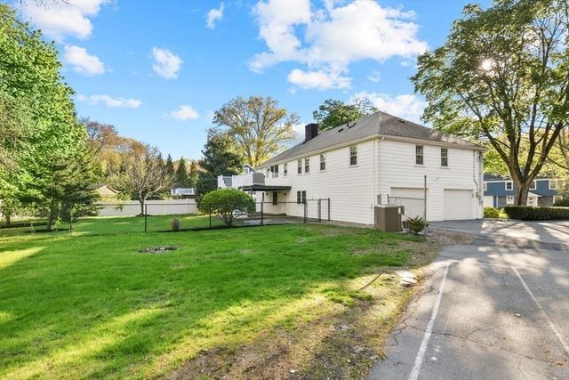7 Longbow Circle, Lynnfield, MA 01940