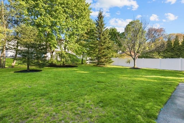 7 Longbow Circle, Lynnfield, MA 01940