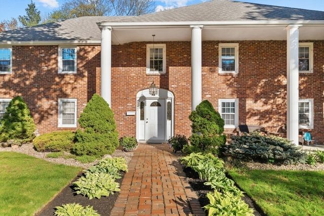 7 Longbow Circle, Lynnfield, MA 01940