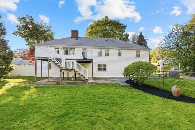 7 Longbow Circle, Lynnfield, MA 01940