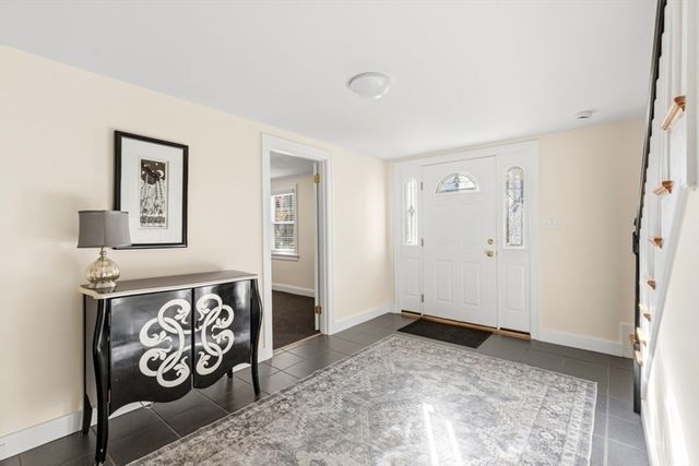 7 Longbow Circle, Lynnfield, MA 01940