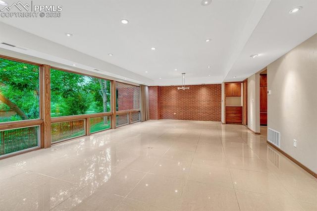 75 W Boulder Street, Colorado Springs, CO 80903