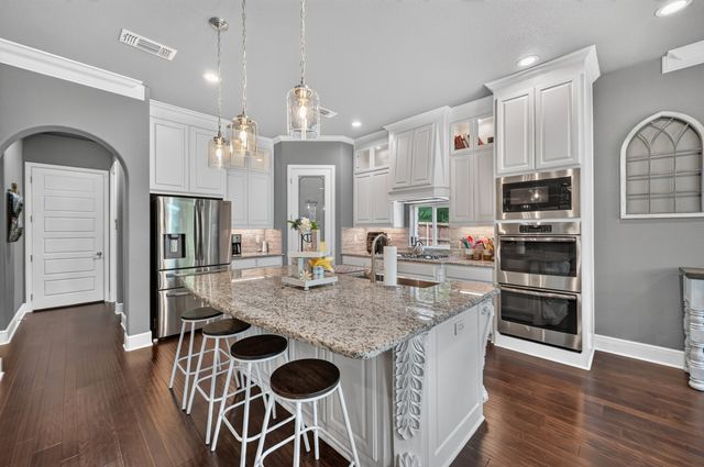 308 Familia Court, Azle, TX 76020