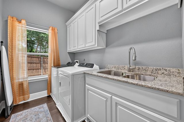 308 Familia Court, Azle, TX 76020