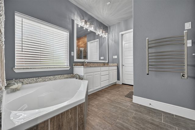 308 Familia Court, Azle, TX 76020